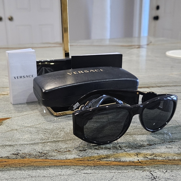Versace Black Sunglasses with Gold Medusa Detail - Picture 15 of 15